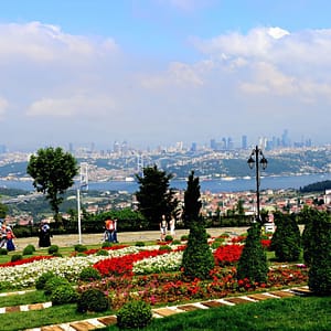 Buy Istanbul: Europe & Asia Continents,Topkapi Palace & Harem with Live Guide – Recently Added Experiences Now at Special Price in UAEMegaDeals.com Istanbul: Europe & Asia Continents