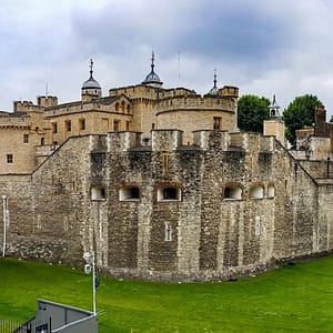 Buy Tower of London and Crown Jewels Tickets – Top-Rated Attractions Now at Special Price in UAEMegaDeals.com Tower of London and Crown Jewels Tickets Top-Rated Attractions