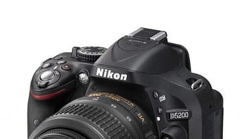 Nikon D5200 Digital SLR Camera with 18-55mm Lens Kit