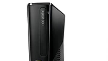 Microsoft Xbox 360 4GB With 1 Controller